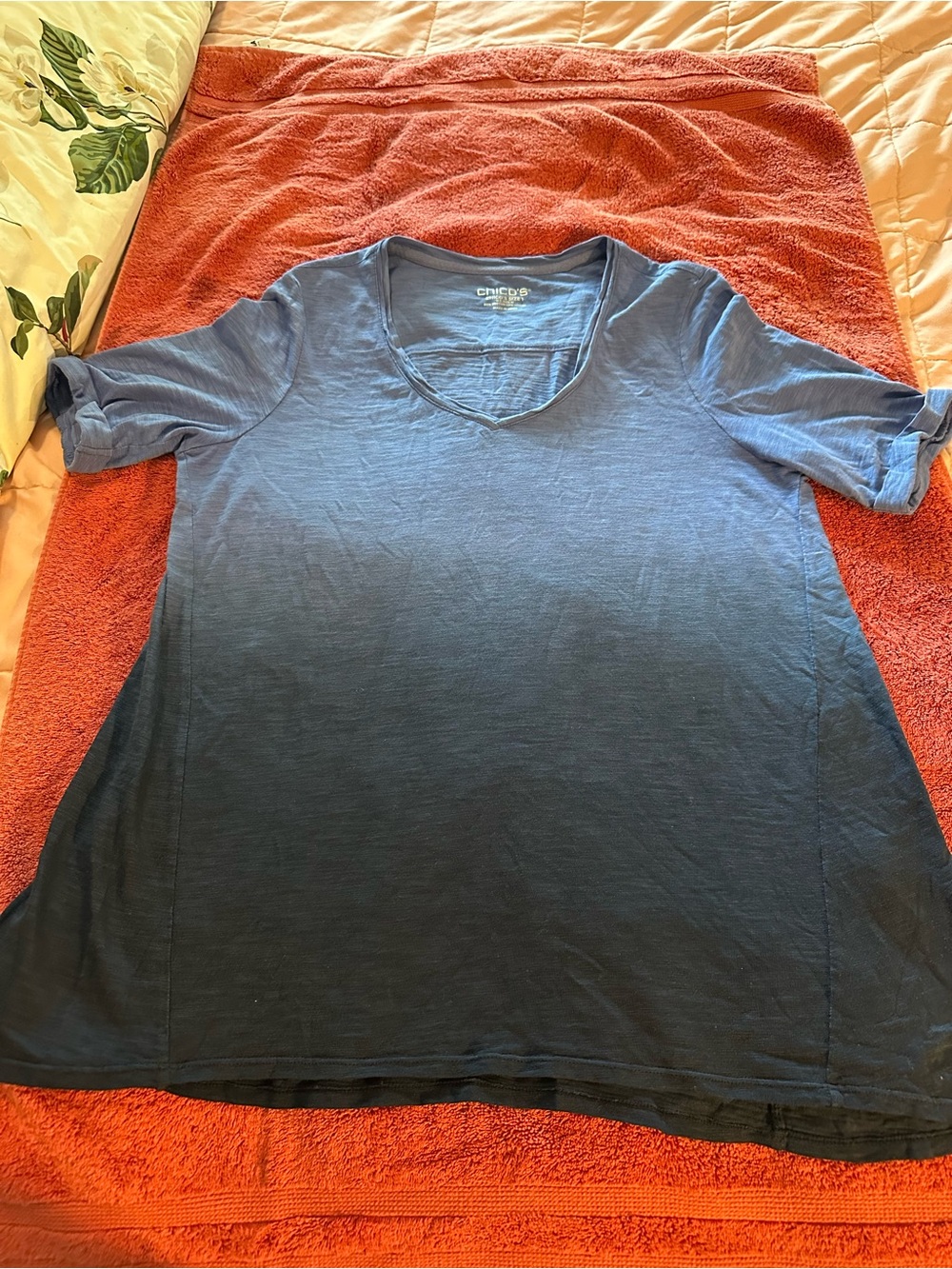Chico's Blue Ombre V-Neck Short Sleeve Tee
